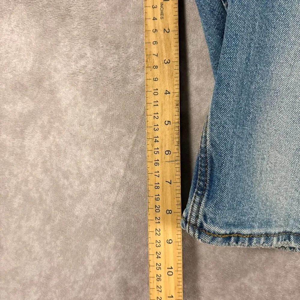 levi’s strauss lightwash baggy jean shorts